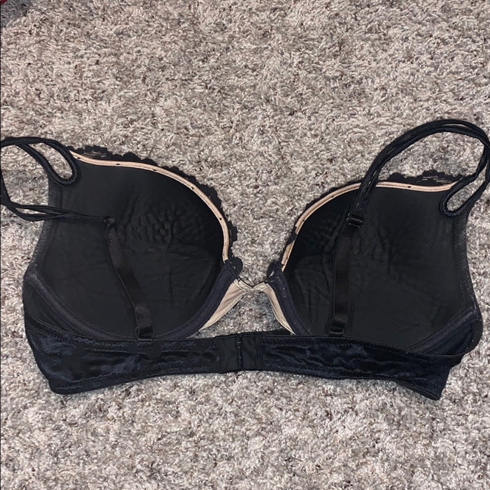 Victoria’s Secret - Picture 2 of 4